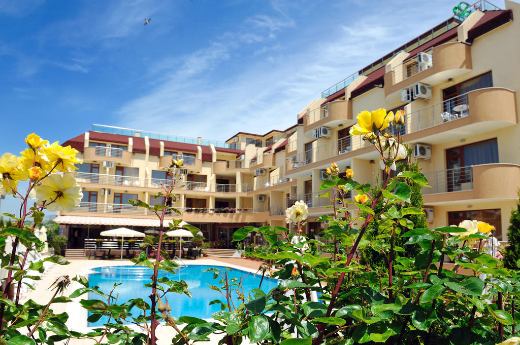 Hotel Iris Несебр Экстерьер фото