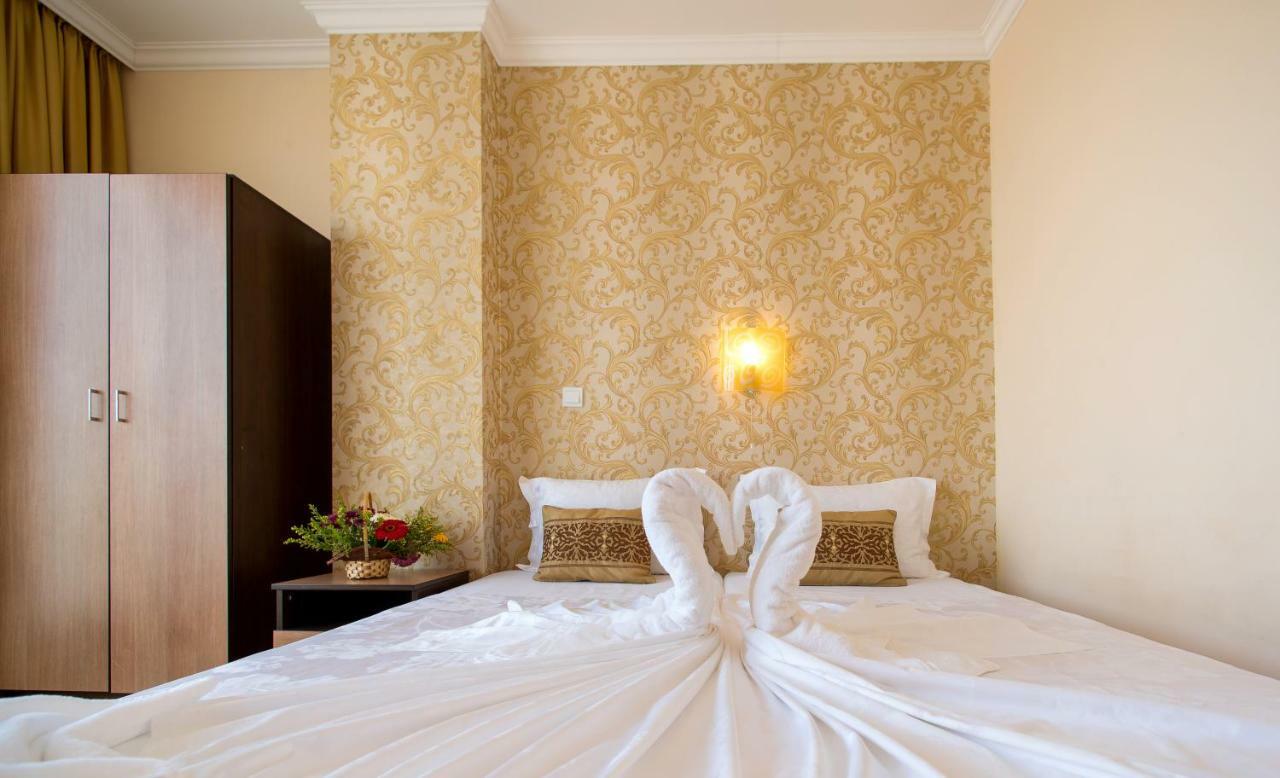 Hotel Iris Несебр Экстерьер фото